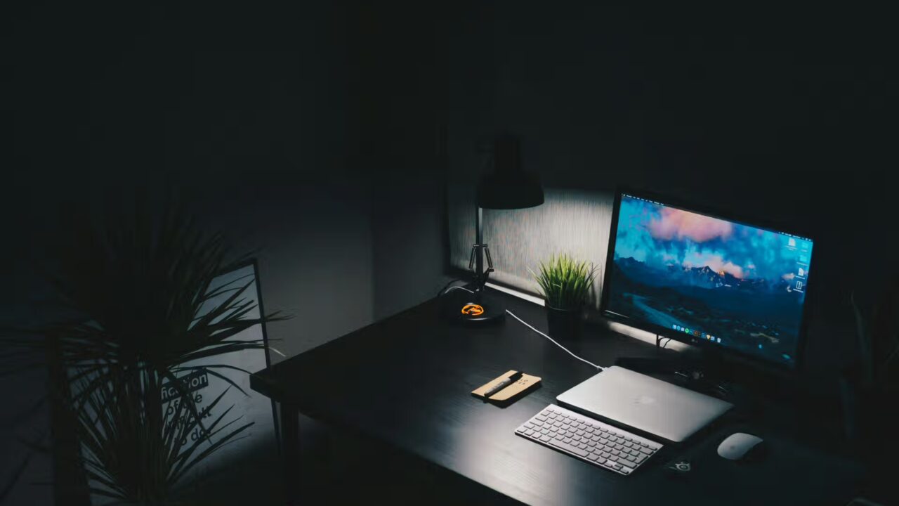 Matériel indispensable pour un monteur vidéo en entreprise ou en freelance : guide complet