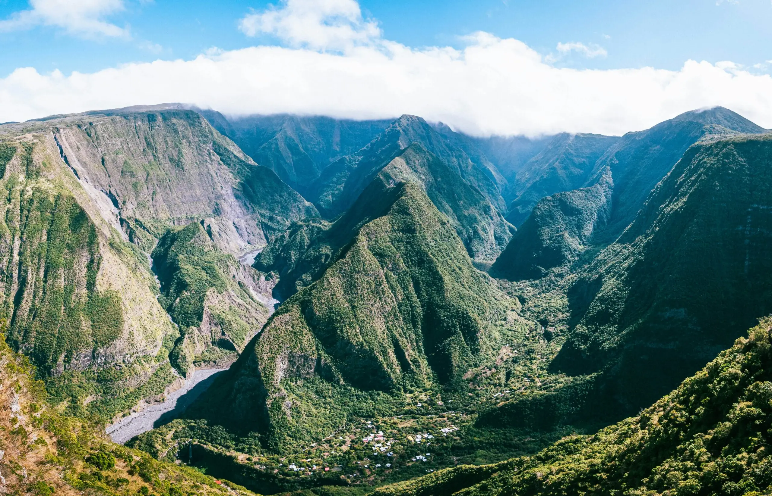 Pourquoi choisir un community manager en freelance à La Réunion ?